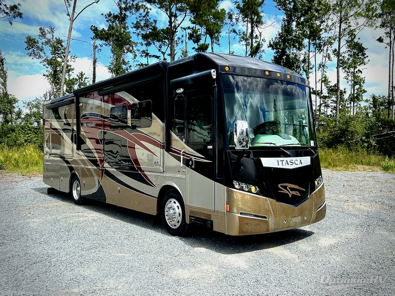 Email now about this 2014 Itasca Meridian 34B! Used 2014 Itasca Meridian 34B available in Tallahassee, Florida