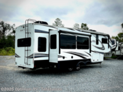 Call now about this 2022 Grand Design Solitude S-Class 2930RL! 2022 Grand Design Solitude S-Class 2930RL - Used Fifth Wheel For Sale by Optimum RV - Tallahassee in Tallahassee, Florida features Slideout, Awning