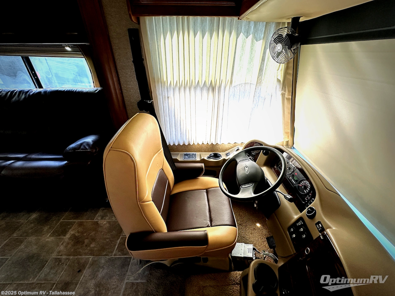 Contact us now about this 2014 Thor Challenger 37GT! 2014 Challenger 37GT by Thor from Optimum RV - Tallahassee in Tallahassee, Florida