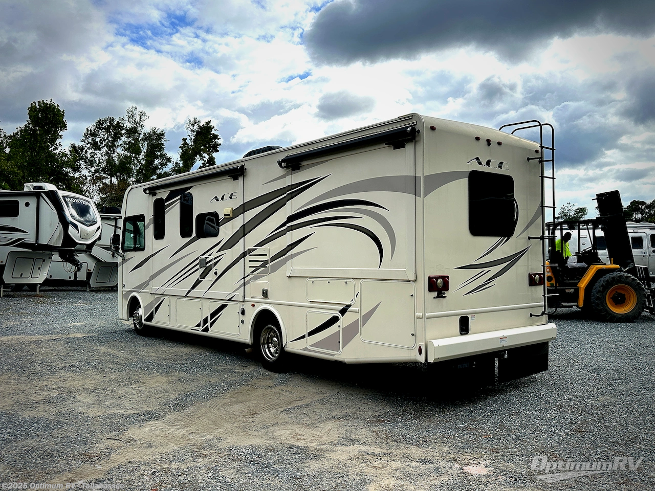 Contact us now about this 2018 Thor ACE 29.4! 2018 ACE 29.4 by Thor from Optimum RV - Tallahassee in Tallahassee, Florida