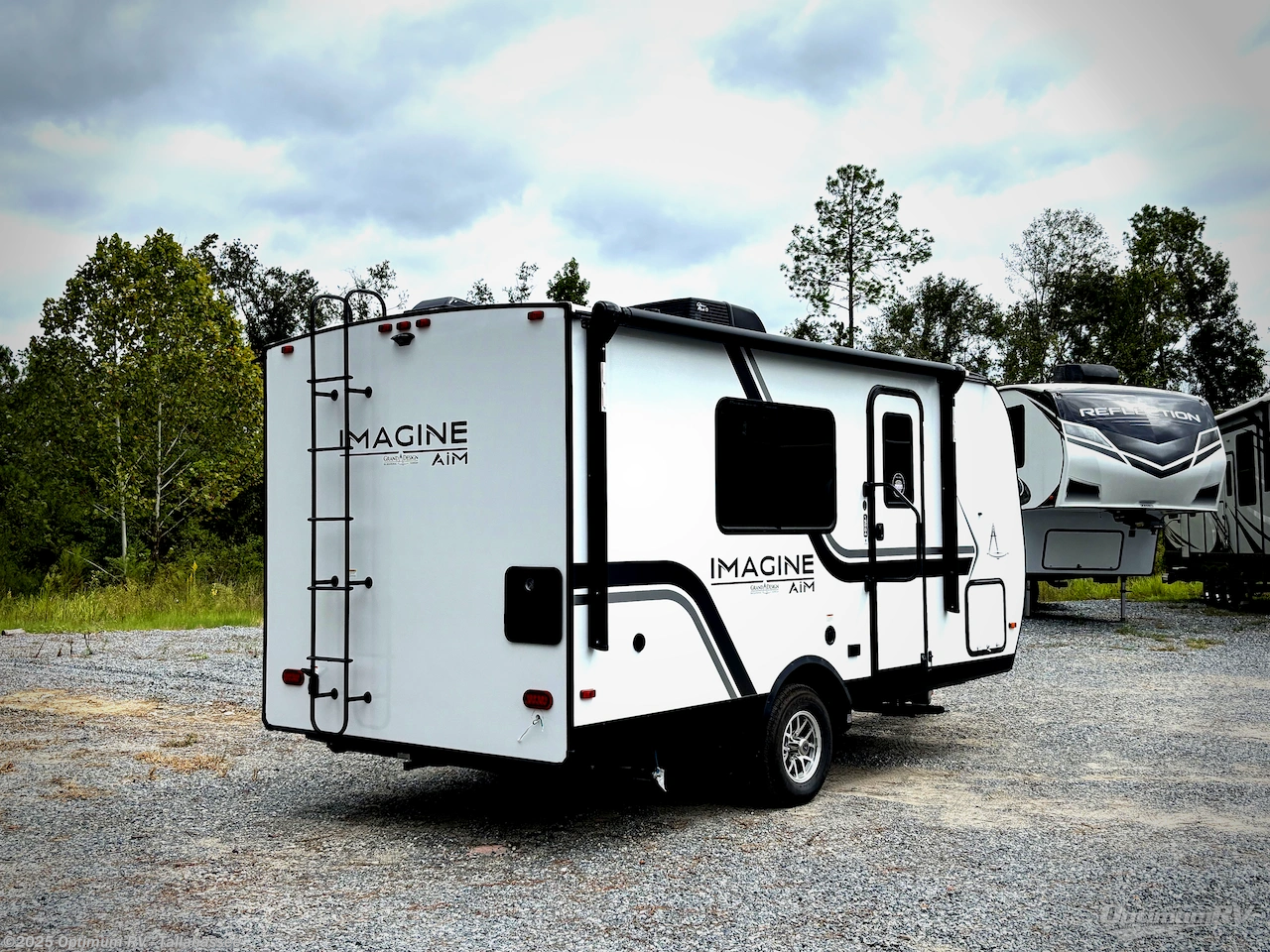 Call now about this 2026 Grand Design Imagine AIM 15RBA! 2026 Grand Design Imagine AIM 15RBA - New Travel Trailer For Sale by Optimum RV - Tallahassee in Tallahassee, Florida features Awning