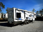 Call now about this 2016 Dutchmen Voltage V-Series V3005! 2016 Dutchmen Voltage V-Series V3005 - Used Fifth Wheel For Sale by Optimum RV - Tallahassee in Tallahassee, Florida features Slideout