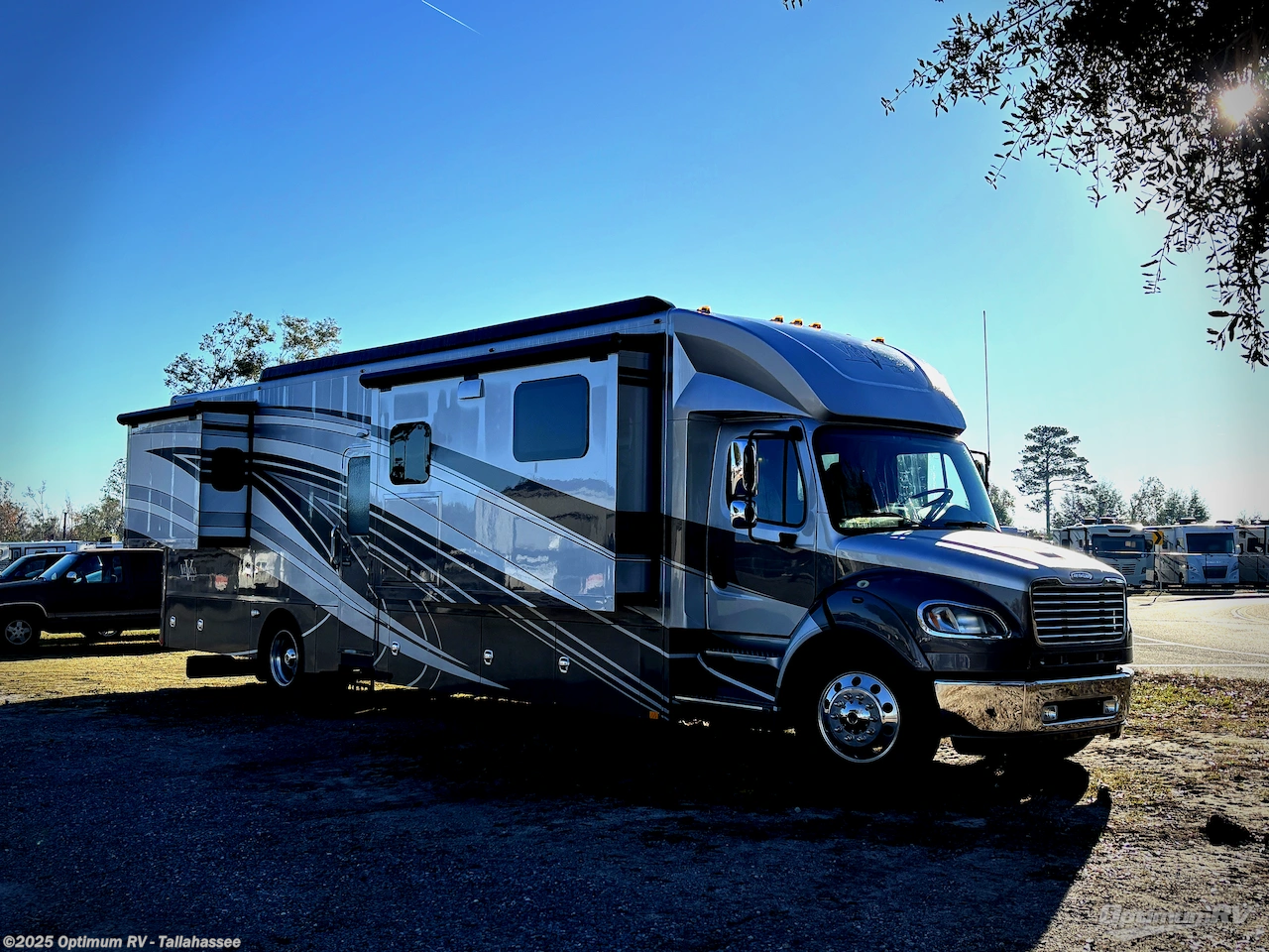 Email now about this 2017 Renegade Verona LE 40LTS! Used 2017 Renegade Verona LE 40LTS available in Tallahassee, Florida