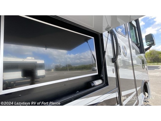 18 Tiffin Allegro 36 LA - Used Class A For Sale by Lazydays RV of Fort Pierce in Fort Pierce, Florida