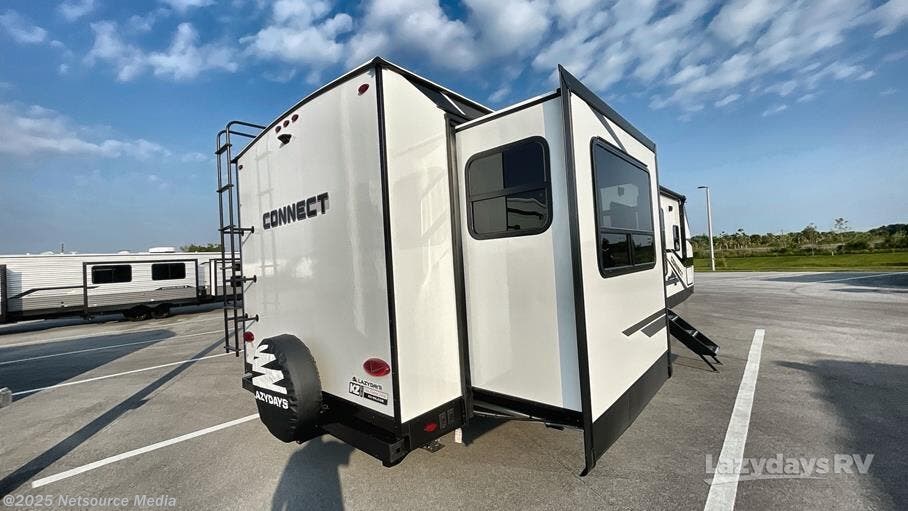 Contact us now about this 2025 K-Z Connect C312RE! 2025 Connect C312RE by K-Z from Lazydays RV of Tampa in Seffner, Florida