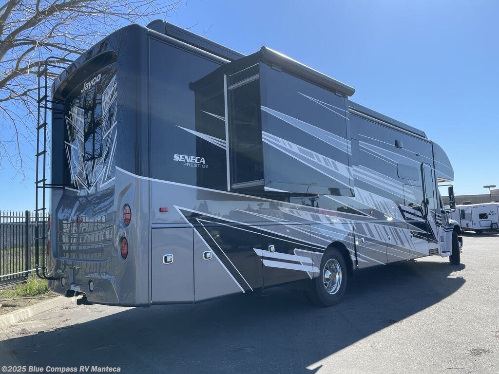 New 2025 Jayco Seneca Prestige 37K available in Manteca, California