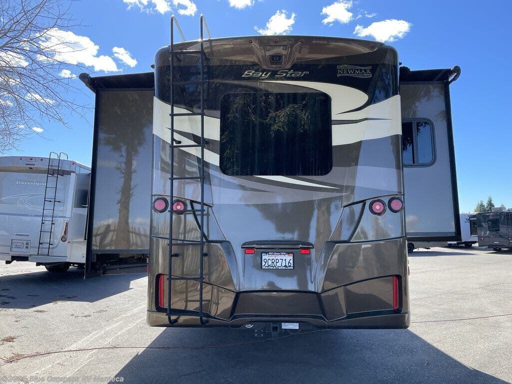 Contact us now about this 2018 Newmar Bay Star 3124! 2018 Bay Star 3124 by Newmar from Blue Compass RV Manteca in Manteca, California