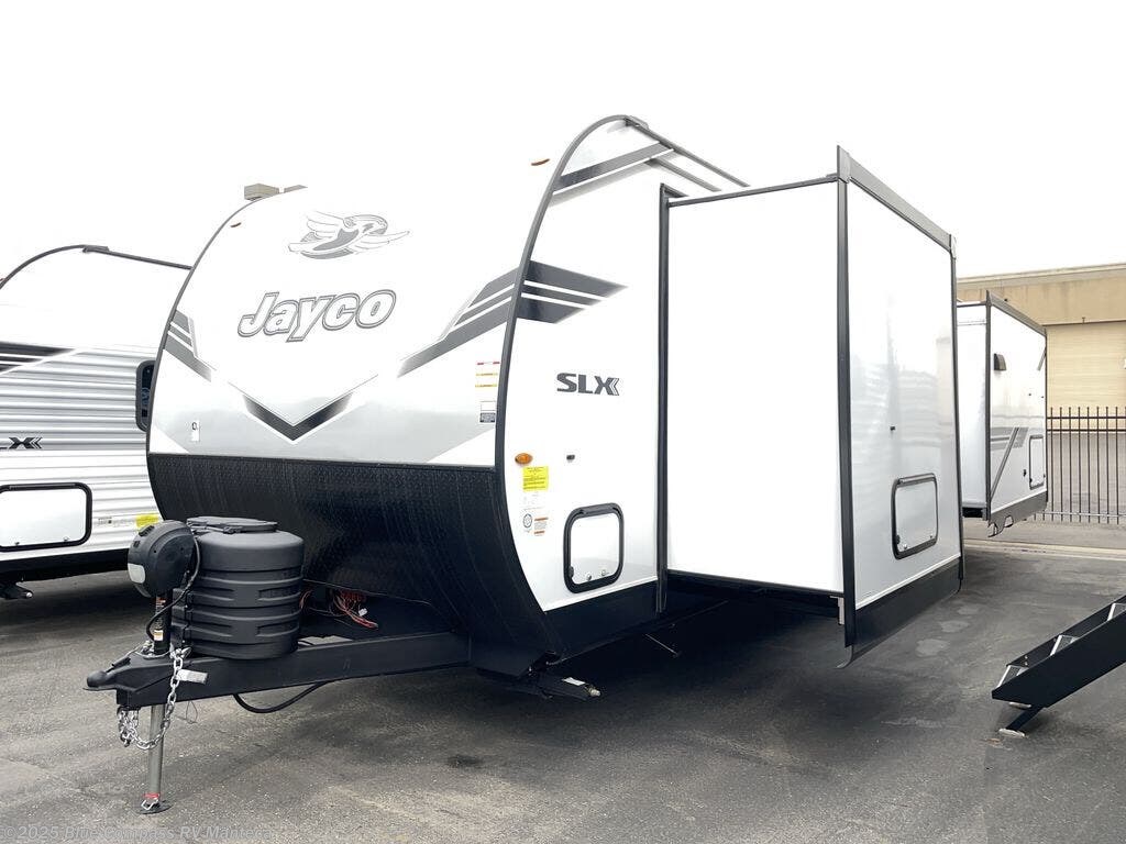 New 2025 Jayco Jay Flight SLX 334RTS available in Manteca, California