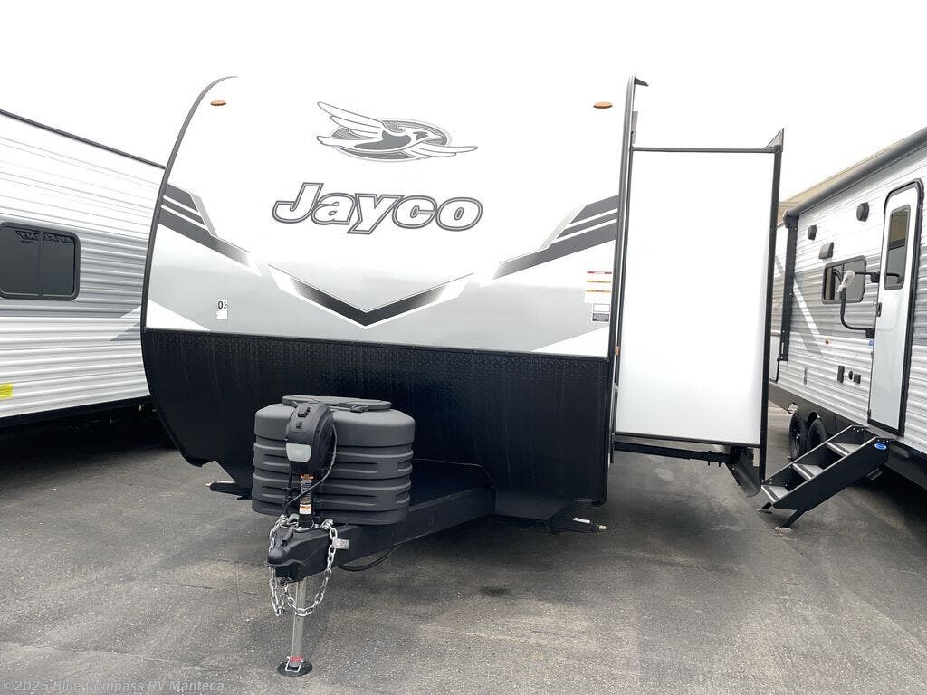 Contact us now about this 2025 Jayco Jay Flight SLX 334RTS! 2025 Jay Flight SLX 334RTS by Jayco from Blue Compass RV Manteca in Manteca, California