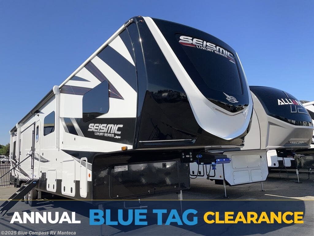 Email now about this 2025 Jayco Seismic Luxury Series 4113! New 2025 Jayco Seismic Luxury Series 4113 available in Manteca, California