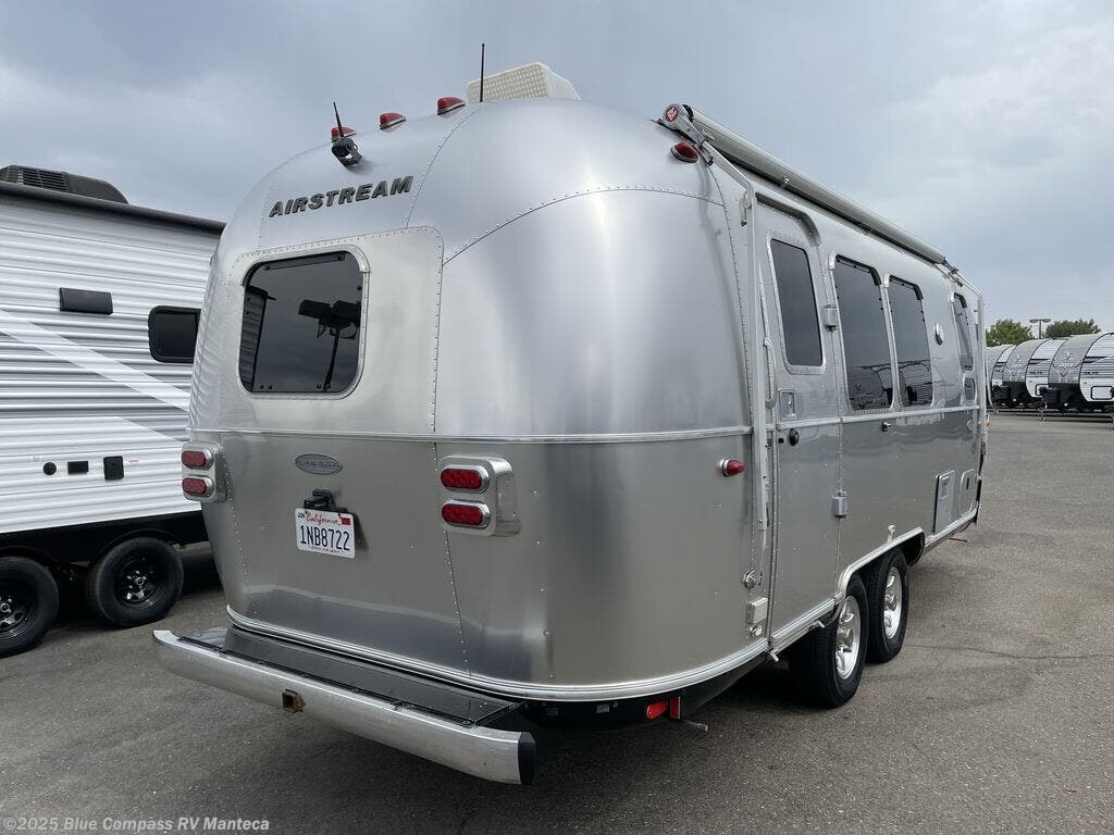 Used 2017 Airstream Flying Cloud 23FB available in Manteca, California