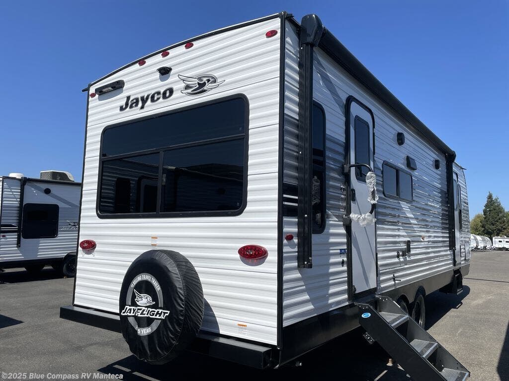 Contact us now about this 2026 Jayco Jay Flight SLX 262RLSW! 2026 Jay Flight SLX 262RLSW by Jayco from Blue Compass RV Manteca in Manteca, California
