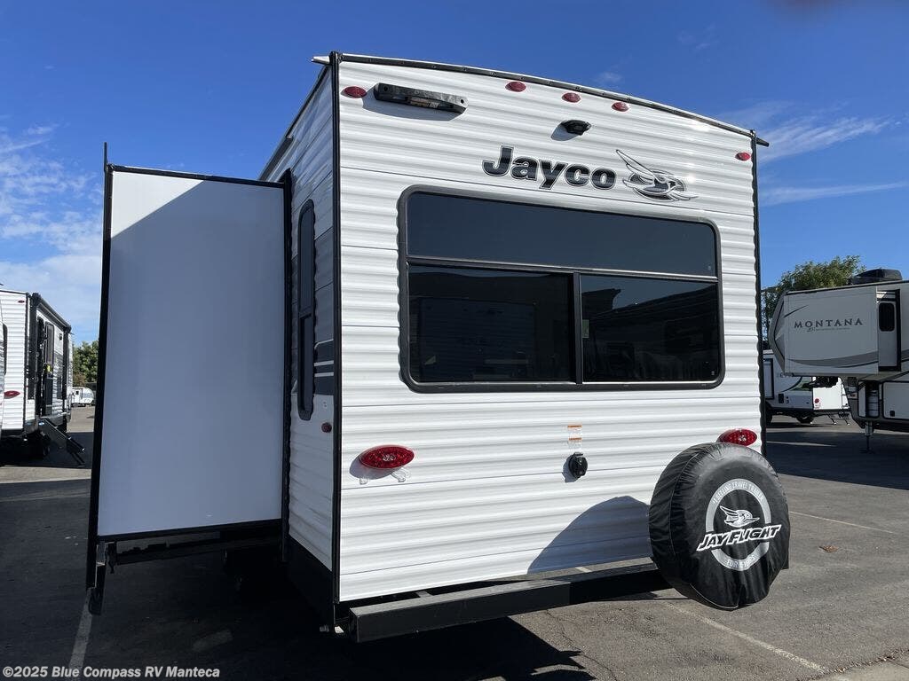 Contact us now about this 2026 Jayco Jay Flight SLX 262RLSW! 2026 Jay Flight SLX 262RLSW by Jayco from Blue Compass RV Manteca in Manteca, California