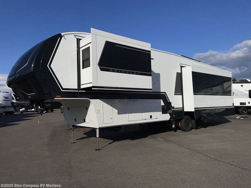 Contact us now about this 2026 Brinkley RV Model Z 3600! 2026 Model Z 3600 by Brinkley RV from Blue Compass RV Manteca in Manteca, California