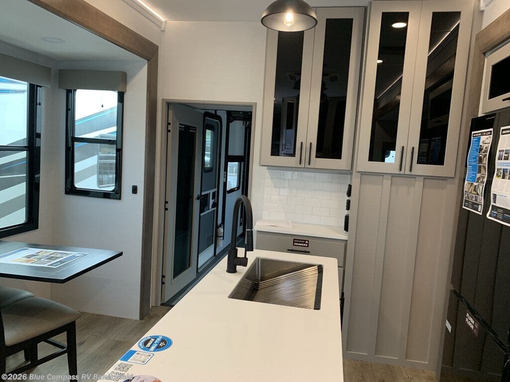 New 2026 Alliance RV Valor 41V13 available in Bakersfield, California