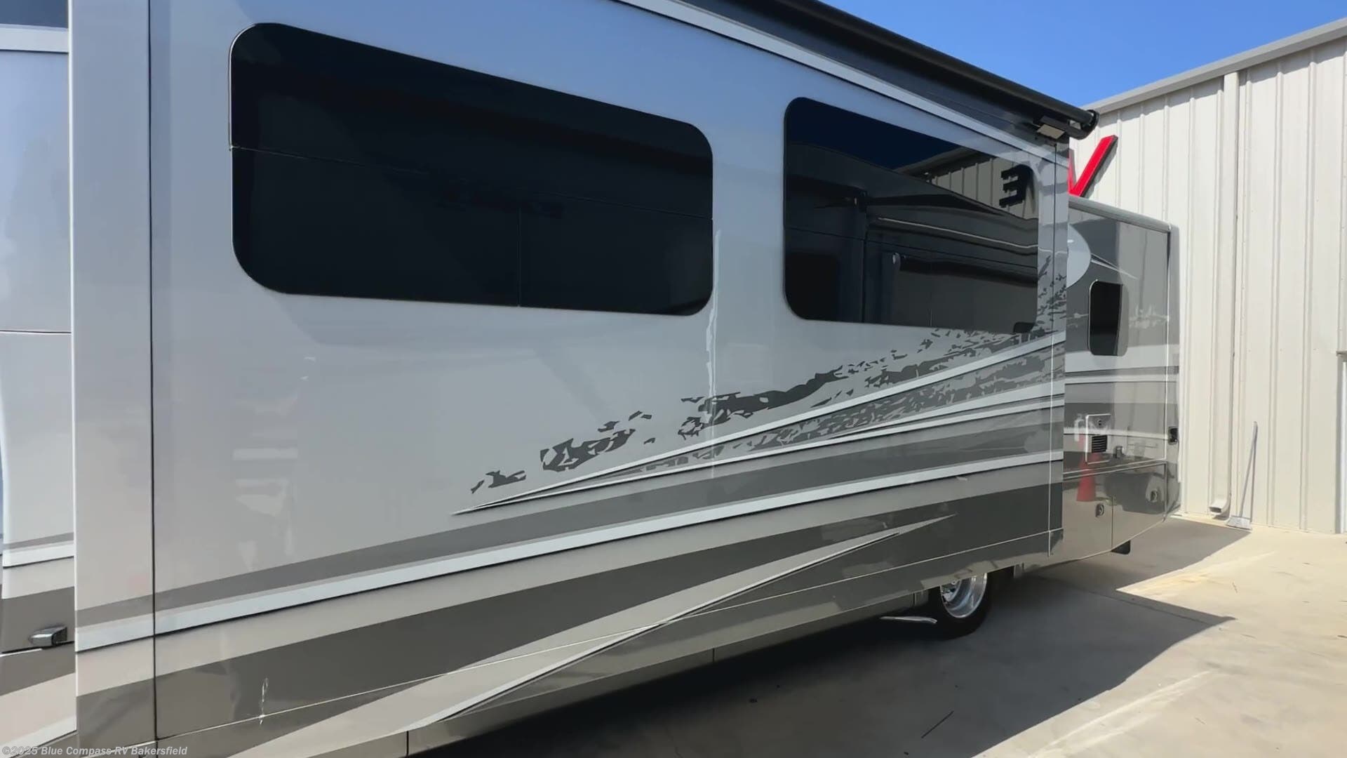 Used 2021 Dynamax Corp Isata 5 36DS available in Bakersfield, California