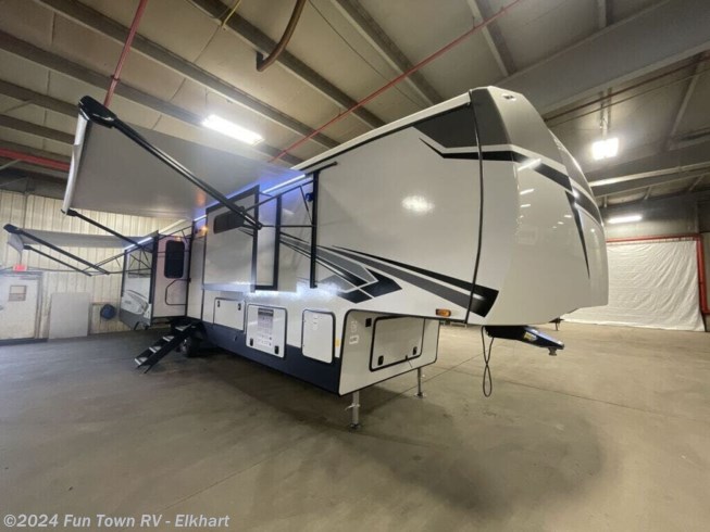 2024 Forest River Sandpiper 3800RK - New Fifth Wheel For Sale by Fun Town RV - Elkhart in Elkhart, Indiana