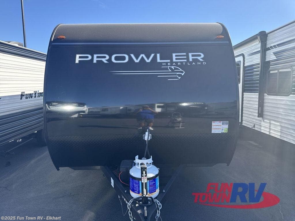 Contact us now about this 2026 Heartland Prowler 1700BH! 2026 Prowler 1700BH by Heartland from Fun Town RV - Elkhart in Elkhart, Indiana