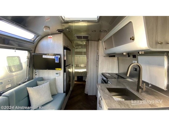 2024 International Signature 25FB by Airstream from Airstream of Knoxville in Knoxville, Tennessee