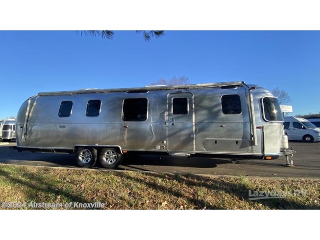 New 2024 Airstream Classic 33FB TWIN available in Knoxville, Tennessee
