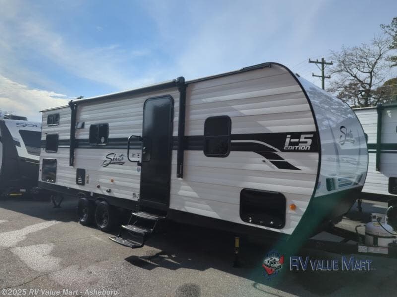 Contact us now about this 2025 Shasta I-5 Edition 525BHS! 2025 I-5 Edition 525BHS by Shasta from RV Value Mart - Asheboro in Franklinville, North Carolina