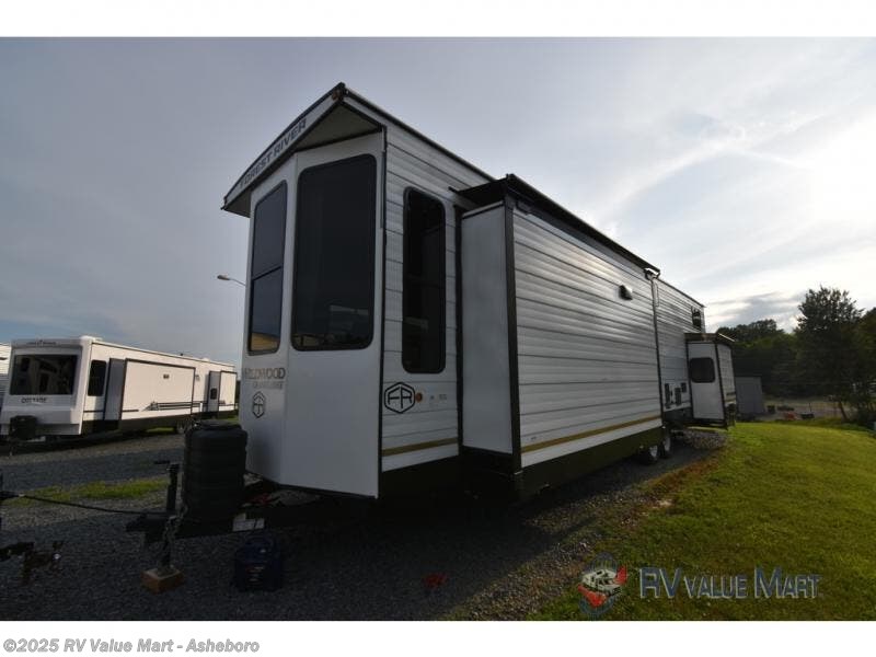 Contact us now about this 2025 Forest River Wildwood Grand Lodge 42FLDL! 2025 Wildwood Grand Lodge 42FLDL by Forest River from RV Value Mart - Asheboro in Franklinville, North Carolina