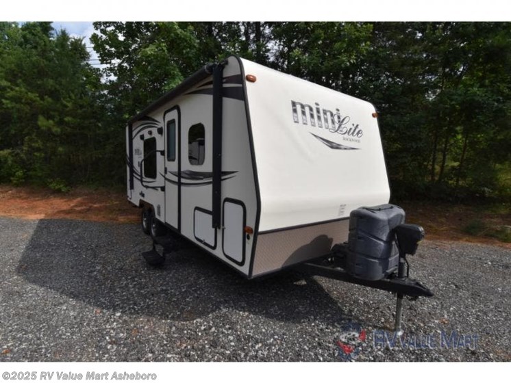 Email now about this 2015 Forest River Rockwood Mini Lite 2304KS! Used 2015 Forest River Rockwood Mini Lite 2304KS available in Franklinville, North Carolina