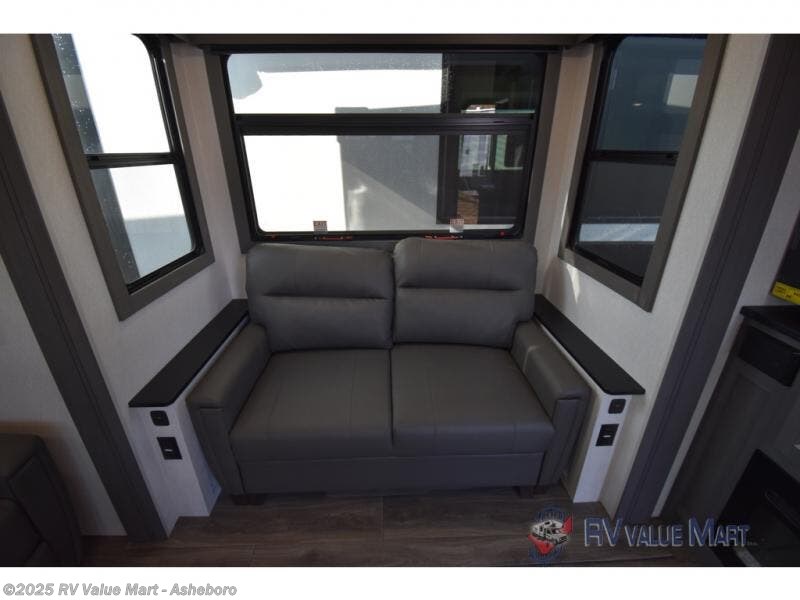 New 2026 East to West Ahara 395FB available in Franklinville, North Carolina