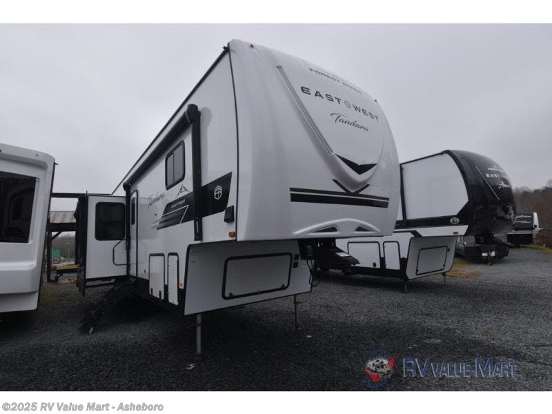 Email now about this 2026 East to West Tandara 389DS! New 2026 East to West Tandara 389DS available in Franklinville, North Carolina