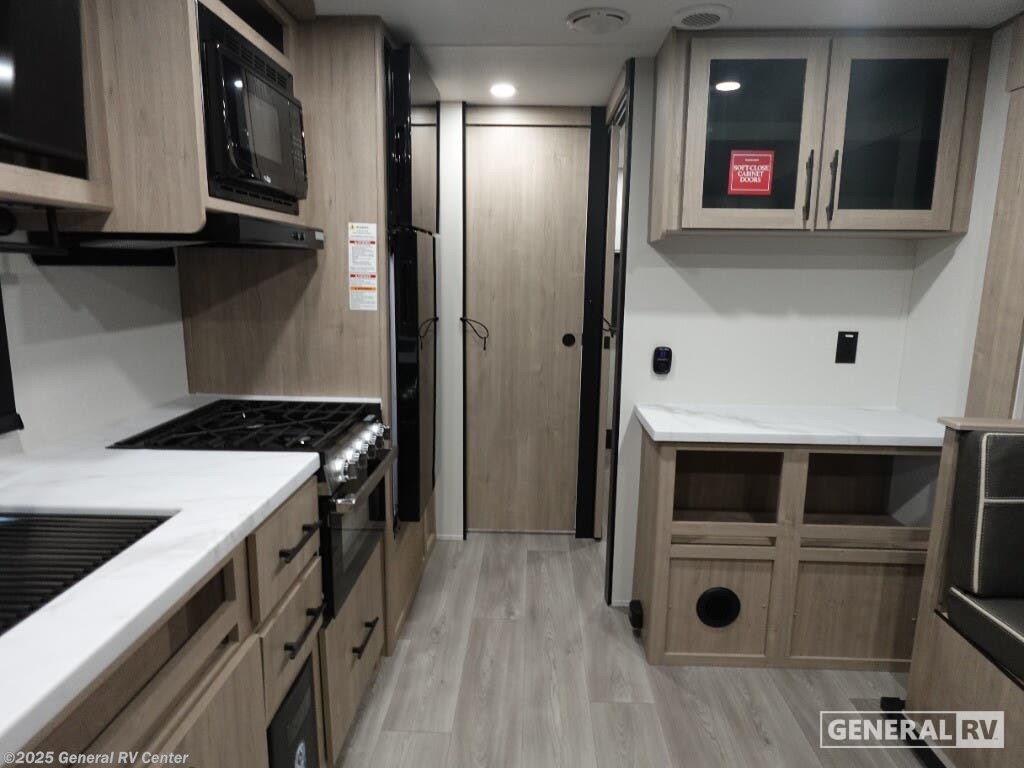Call now about this 2026 Grand Design Imagine 22BHE! 2026 Grand Design Imagine 22BHE - New Travel Trailer For Sale by General RV Center in West Chester, Pennsylvania