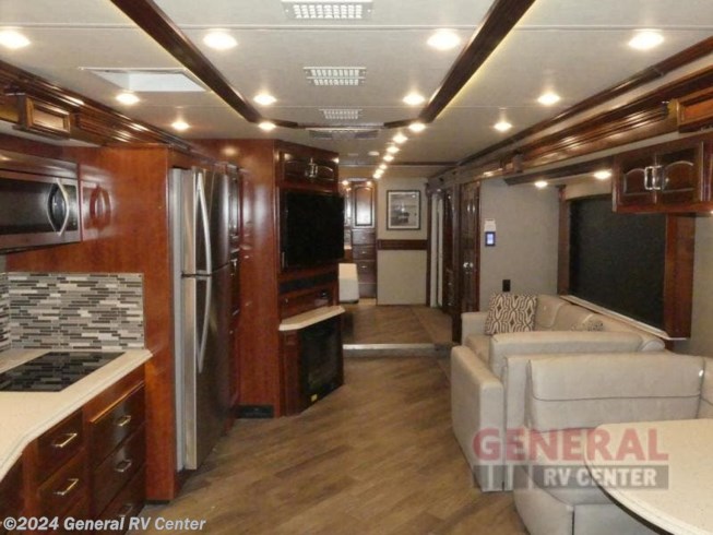2018 Endeavor XE 38K by Holiday Rambler from General RV Center in Fort Pierce, Florida