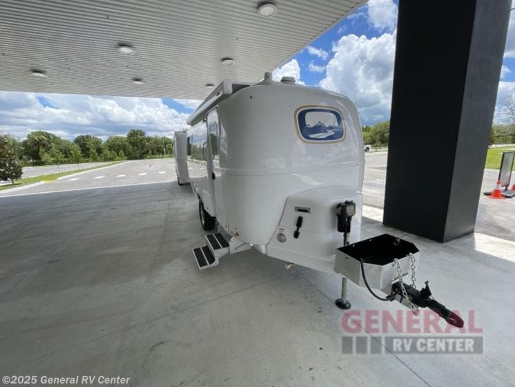 Email now about this 2024 Oliver Legacy Elite Std. Model! New 2024 Oliver Legacy Elite Std. Model available in Fort Pierce, Florida