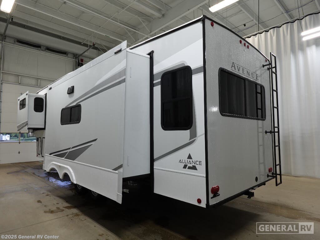 New 2025 Alliance RV Avenue 32RLS available in Fort Pierce, Florida