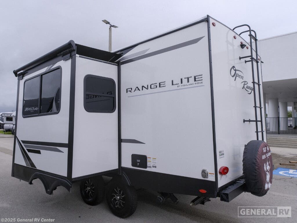 Used 2023 Highland Ridge Range Lite 212FB 1S available in Fort Pierce, Florida