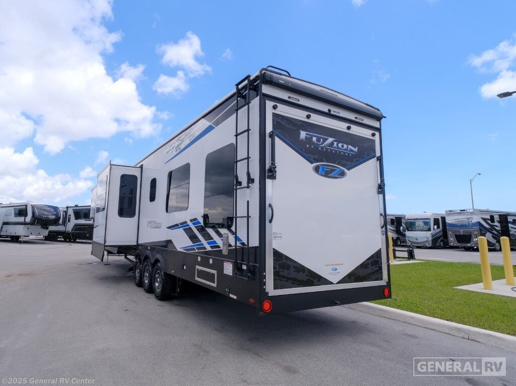 Used 2023 Keystone Fuzion 428 available in Fort Pierce, Florida