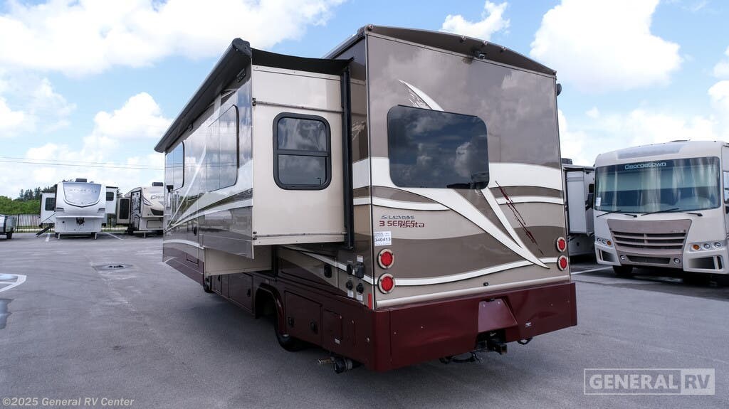 Contact us now about this 2017 Dynamax Corp ISATA 24FW! 2017 ISATA 24FW by Dynamax Corp from General RV Center in Fort Pierce, Florida