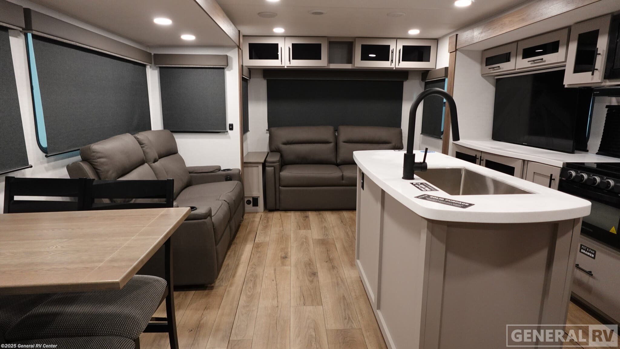 Call now about this 2026 Alliance RV Delta 292RL! 2026 Alliance RV Delta 292RL - New Travel Trailer For Sale by General RV Center in Fort Pierce, Florida