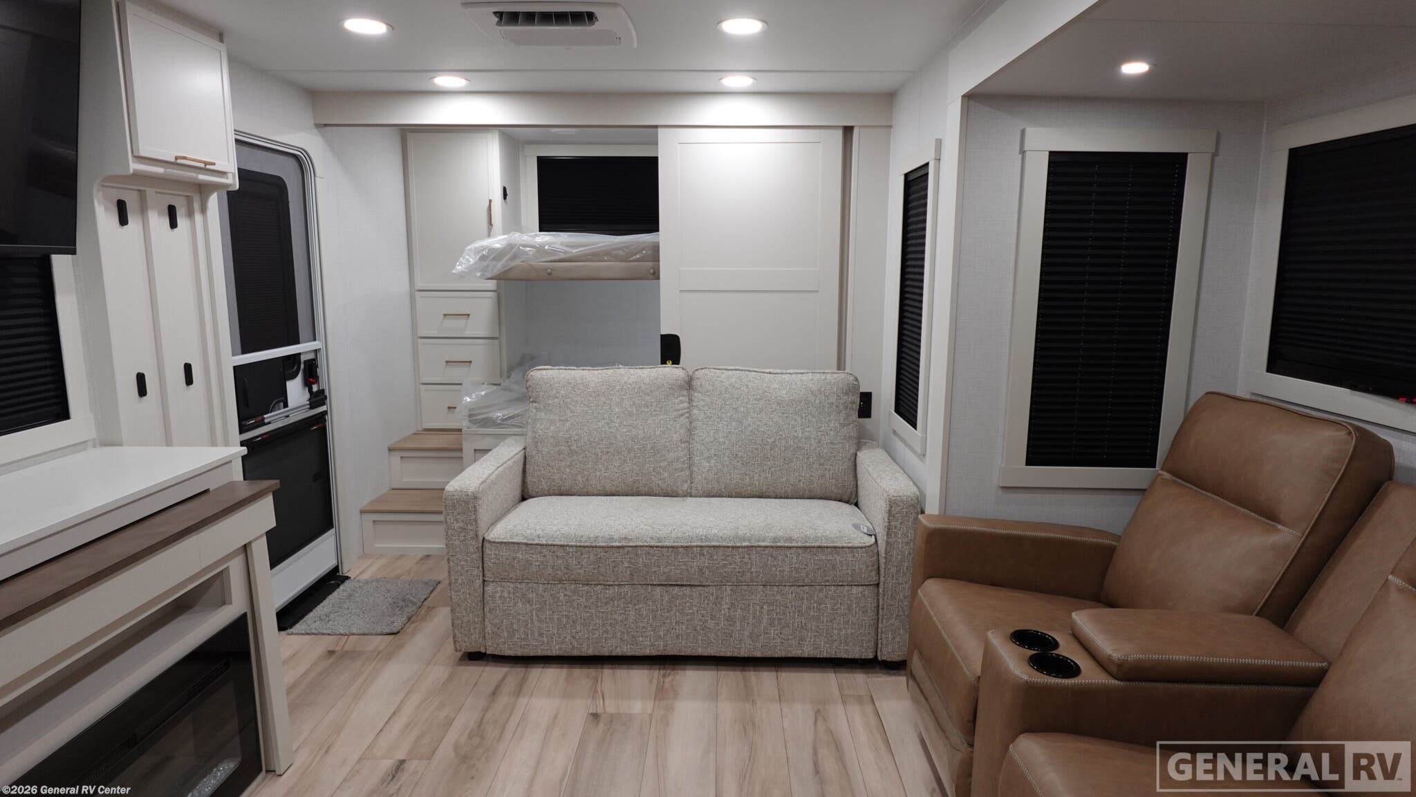 Call now about this 2026 Brinkley RV Model I 294! 2026 Brinkley RV Model I 294 - New Travel Trailer For Sale by General RV Center in Fort Pierce, Florida