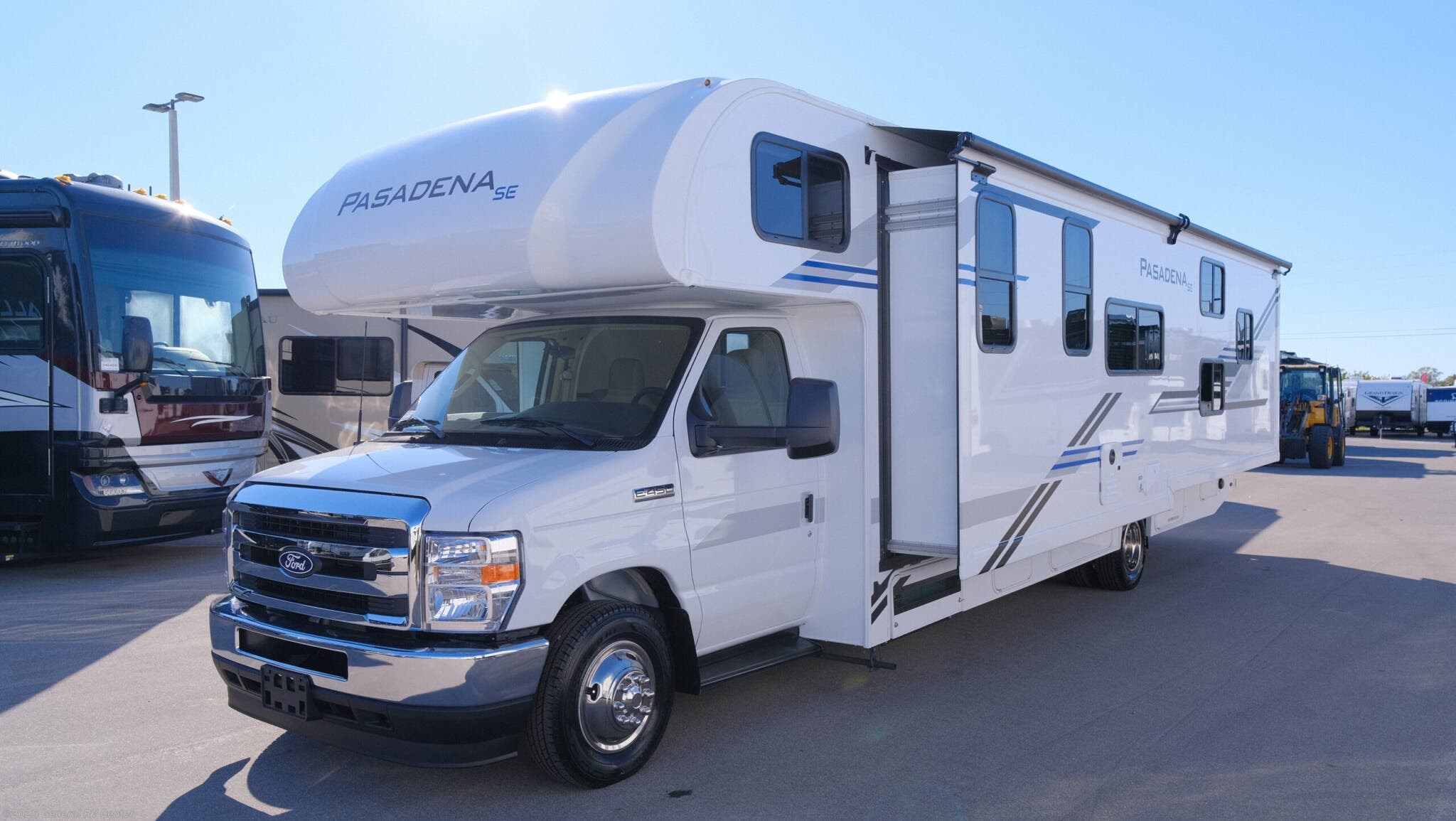 Contact us now about this 2026 Thor Motor Coach Pasadena SE SL31! 2026 Pasadena SE SL31 by Thor Motor Coach from General RV Center in Fort Pierce, Florida