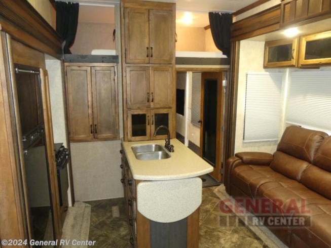 2015 Carbon 327 by Keystone from General RV Center in  Fort Myers, Florida