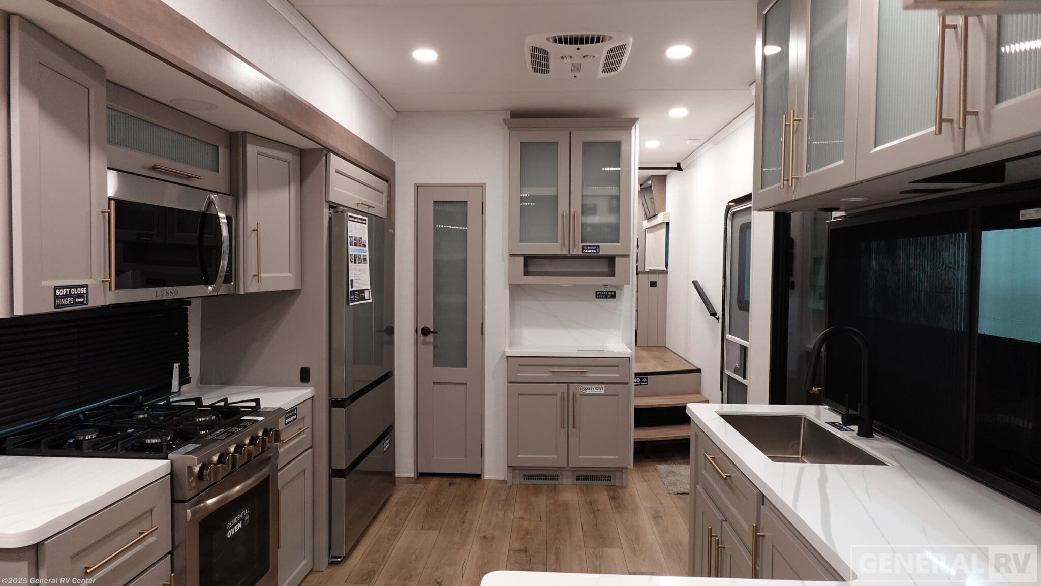 New 2026 Alliance RV Paradigm 388SP available in Fort Myers, Florida