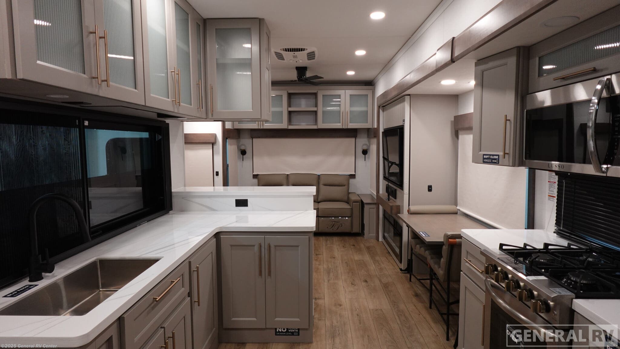 Call now about this 2026 Alliance RV Paradigm 388SP! 2026 Alliance RV Paradigm 388SP - New Fifth Wheel For Sale by General RV Center in Fort Myers, Florida