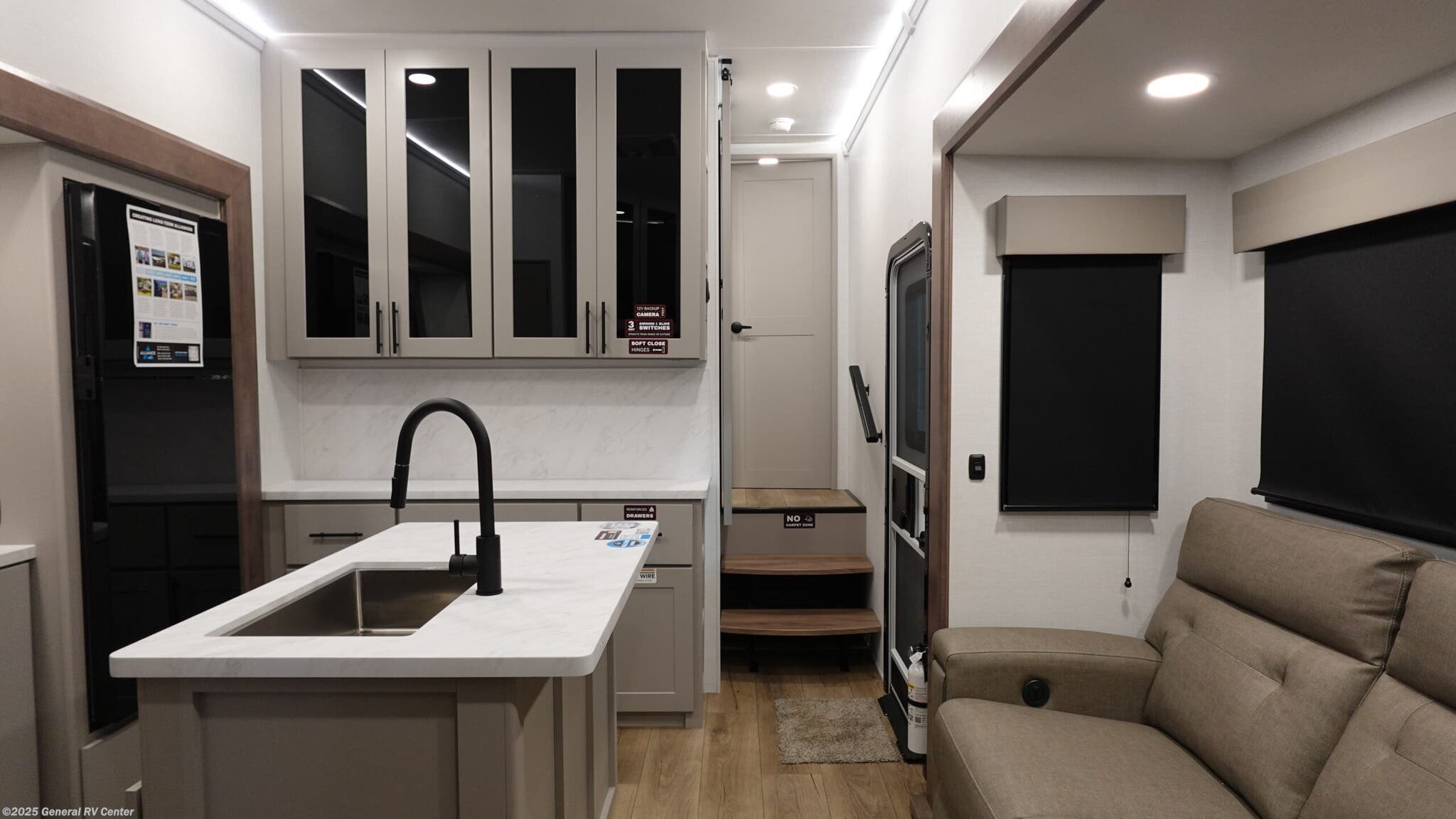 New 2026 Alliance RV Valor 32A10 available in Fort Myers, Florida