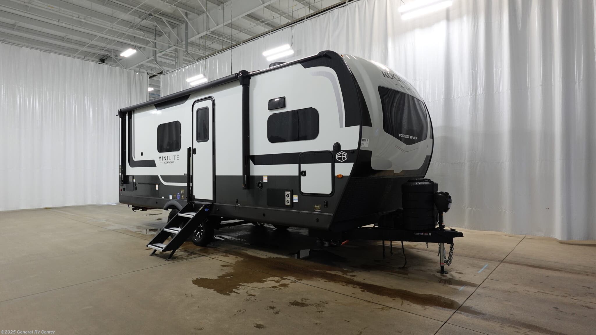 Email now about this 2026 Forest River Rockwood 2523MBR! New 2026 Forest River Rockwood 2523MBR available in Fort Myers, Florida