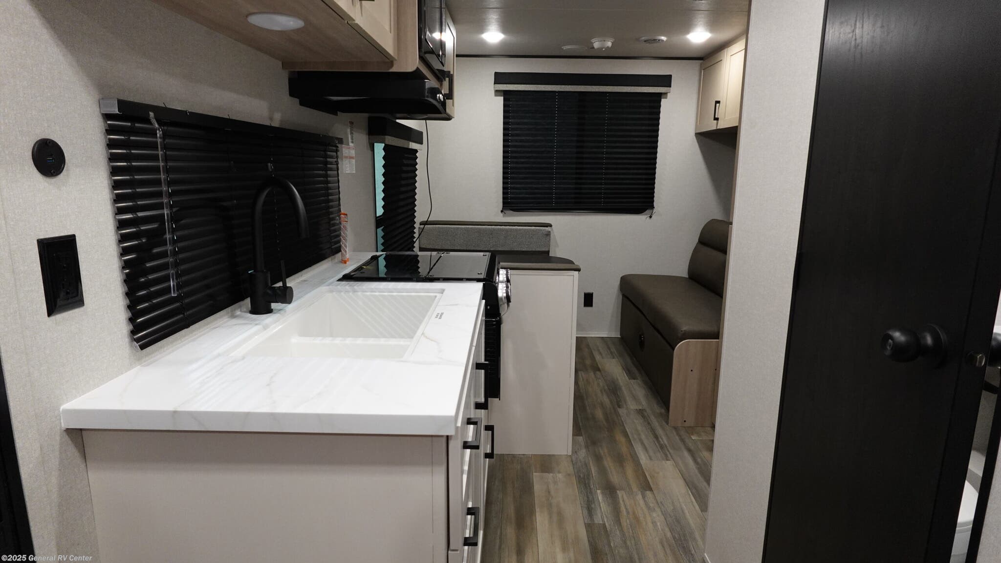 Call now about this 2026 Open Range 21QB! 2026 Open Range 21QB - New Travel Trailer For Sale by General RV Center in Fort Myers, Florida