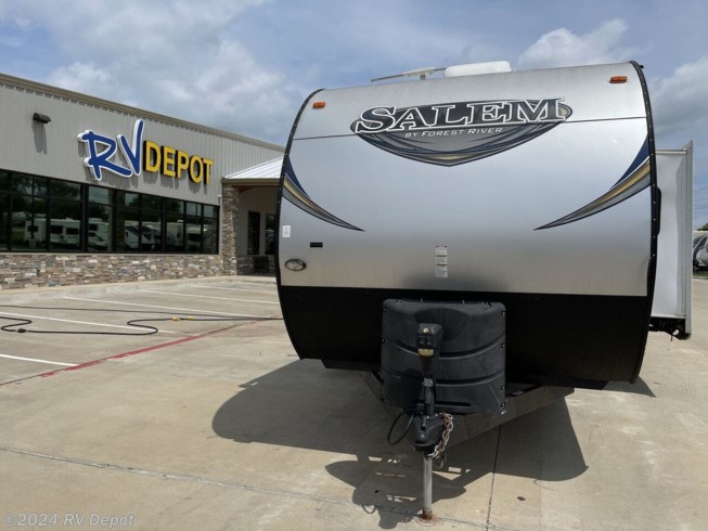 Used 2017 Forest River Salem 32BHDS available in Cleburne , Texas