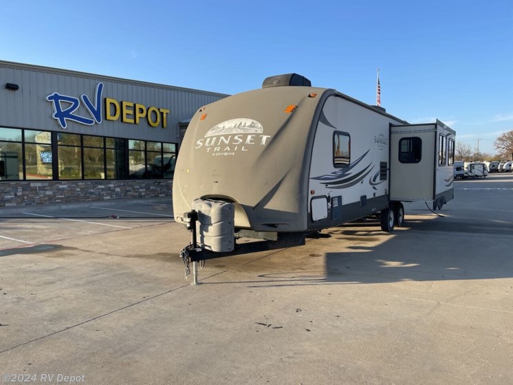 Used 2013 CrossRoads Sunset Trail 30RE available in Cleburne, Texas