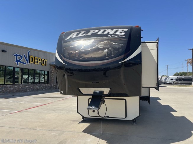Used 2014 Keystone Alpine 3620FL available in Cleburne , Texas