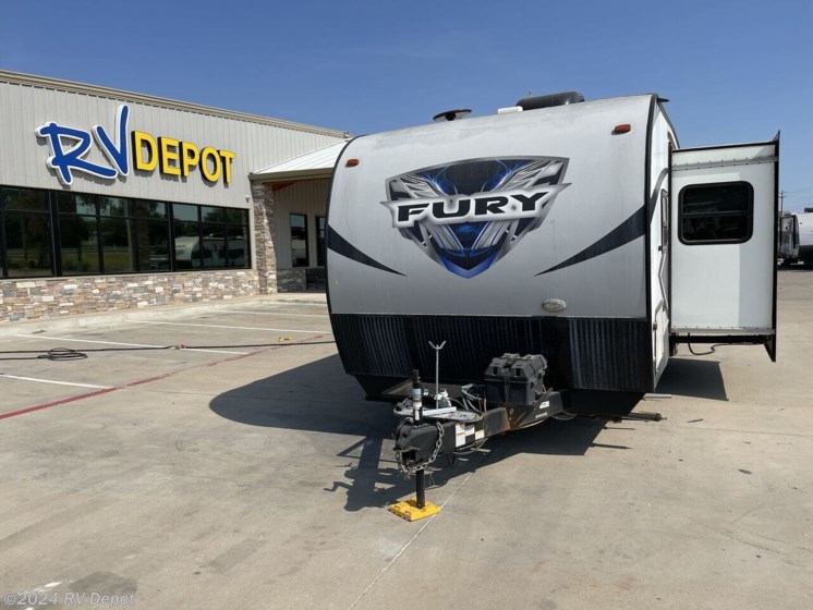 Used 2018 Heartland FURY 2910 available in Cleburne, Texas