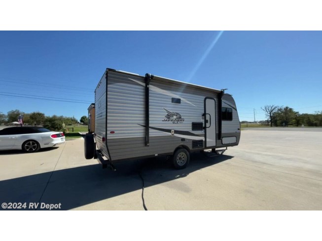 2021 Jayco Jay Flight SLX 174BH - Used Travel Trailer For Sale by RV Depot in Cleburne , Texas